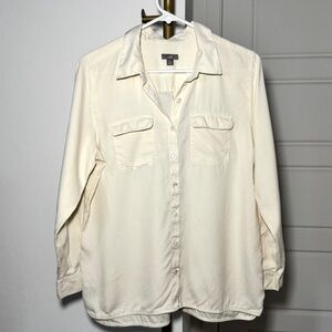Women's Minimalist Classic Off White‎ Button Down Long Sleeve Silk Blouse Size M